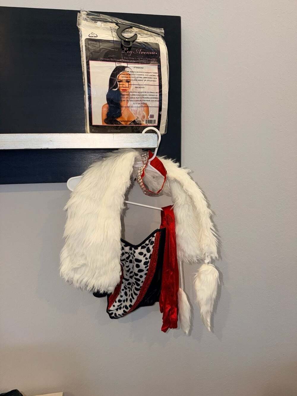 Leg Avenue Cruella Villain Costume Set Size S/P